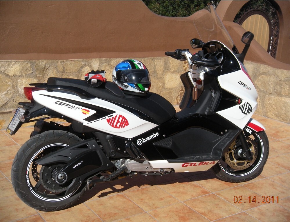 GILERA GP800/APRILIA SRV850 DR.PULLEY VARIATOR KIT (GIFT; 2 ROLLERS!!)