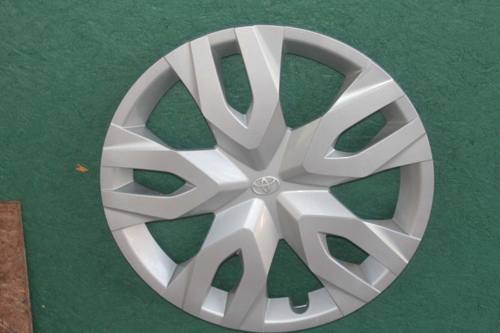 TOYOTA C HR HUBCAP 17″ WHEEL COVER 2018 2019 2020 2021 2022 FACTORY ORIGINAL OEM