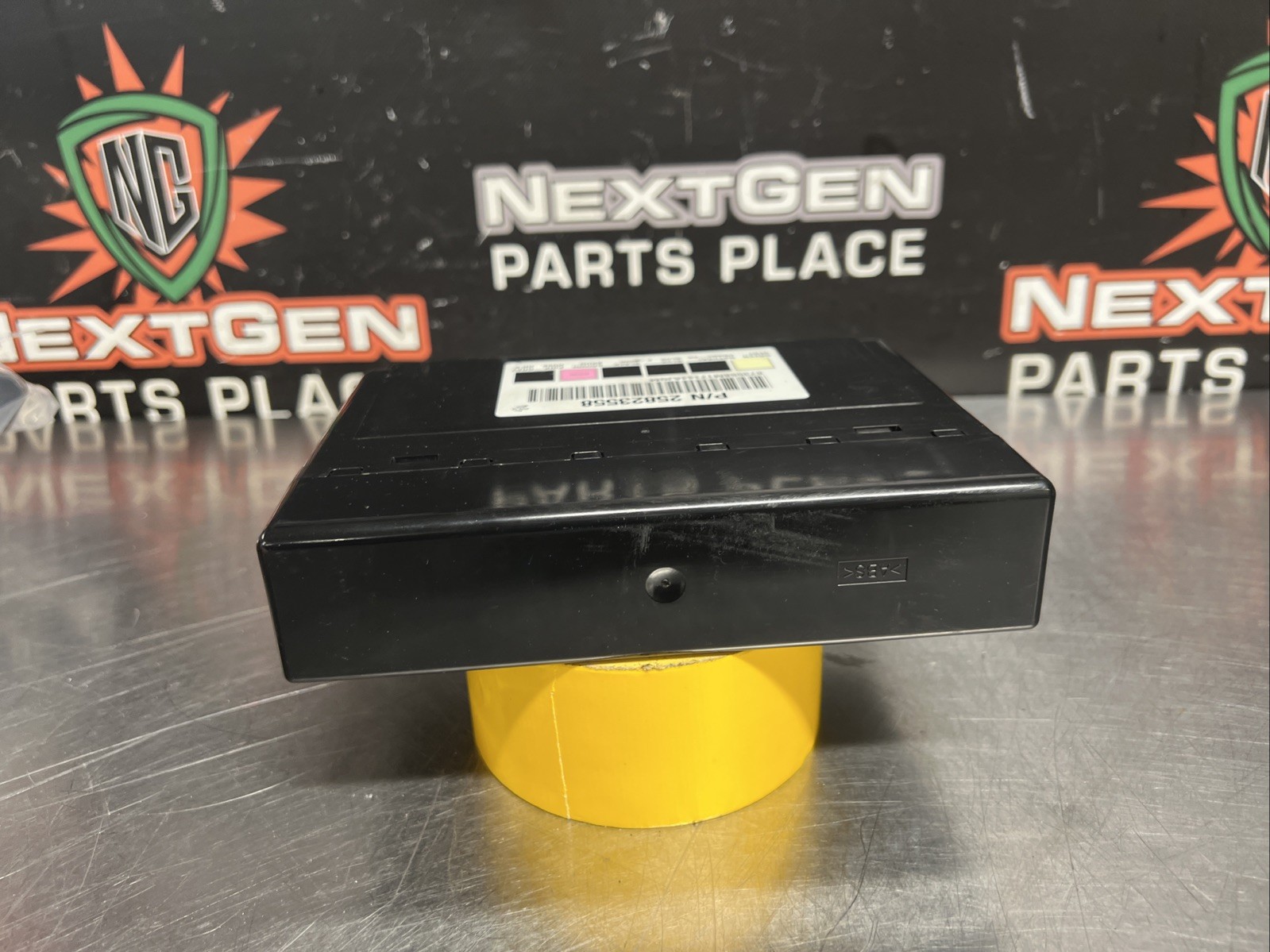 2007 GMC SIERRA 2500HD BCM Body Control Module 25823558 OEM #1560