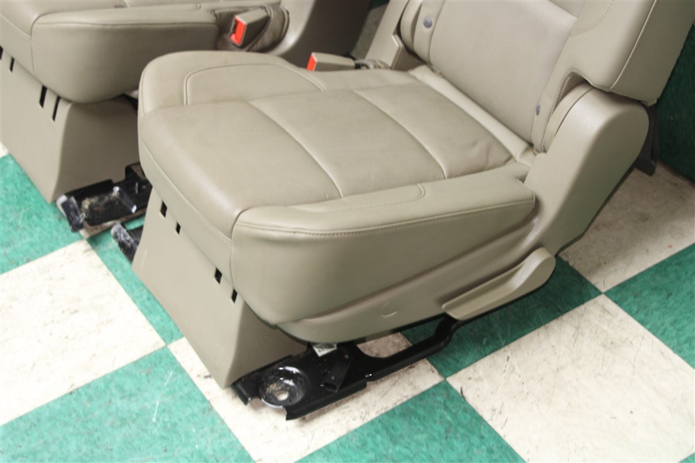 15′ GM SUV SWB Dune Gray Leather Rear Second 2nd Row Captains Heat Seats Pair OE