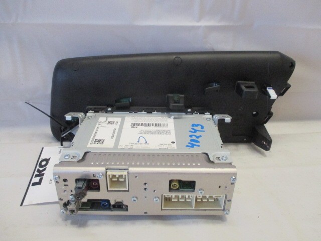 2021 2022 2023 Hyundai Elantra Radio Receiver w/Display Screen w/Controller OEM