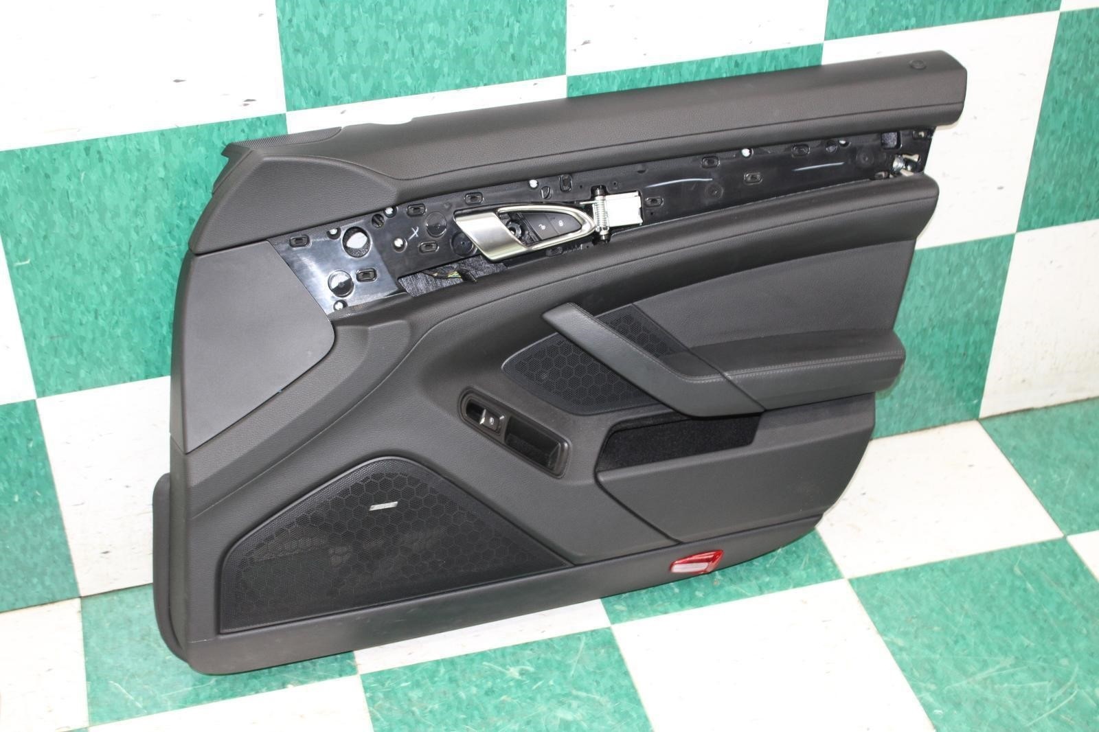 ⚠️NOTE⚠️ 10-16 Panamera Black Front Passenger Right Interior Door Trim Panel OEM
