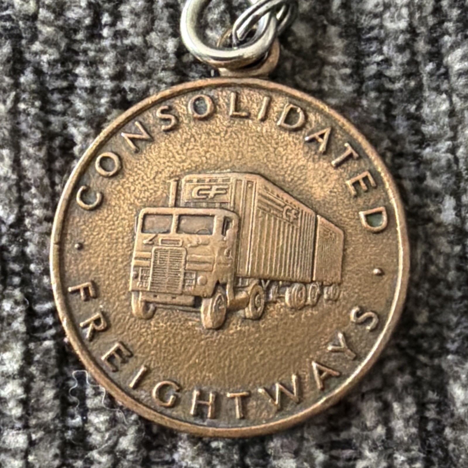 VINTAGE CONSOLIDATED FREIGHTWAYS CF 1929 to 1979 KEY FOB KEYCHAIN KEY RING