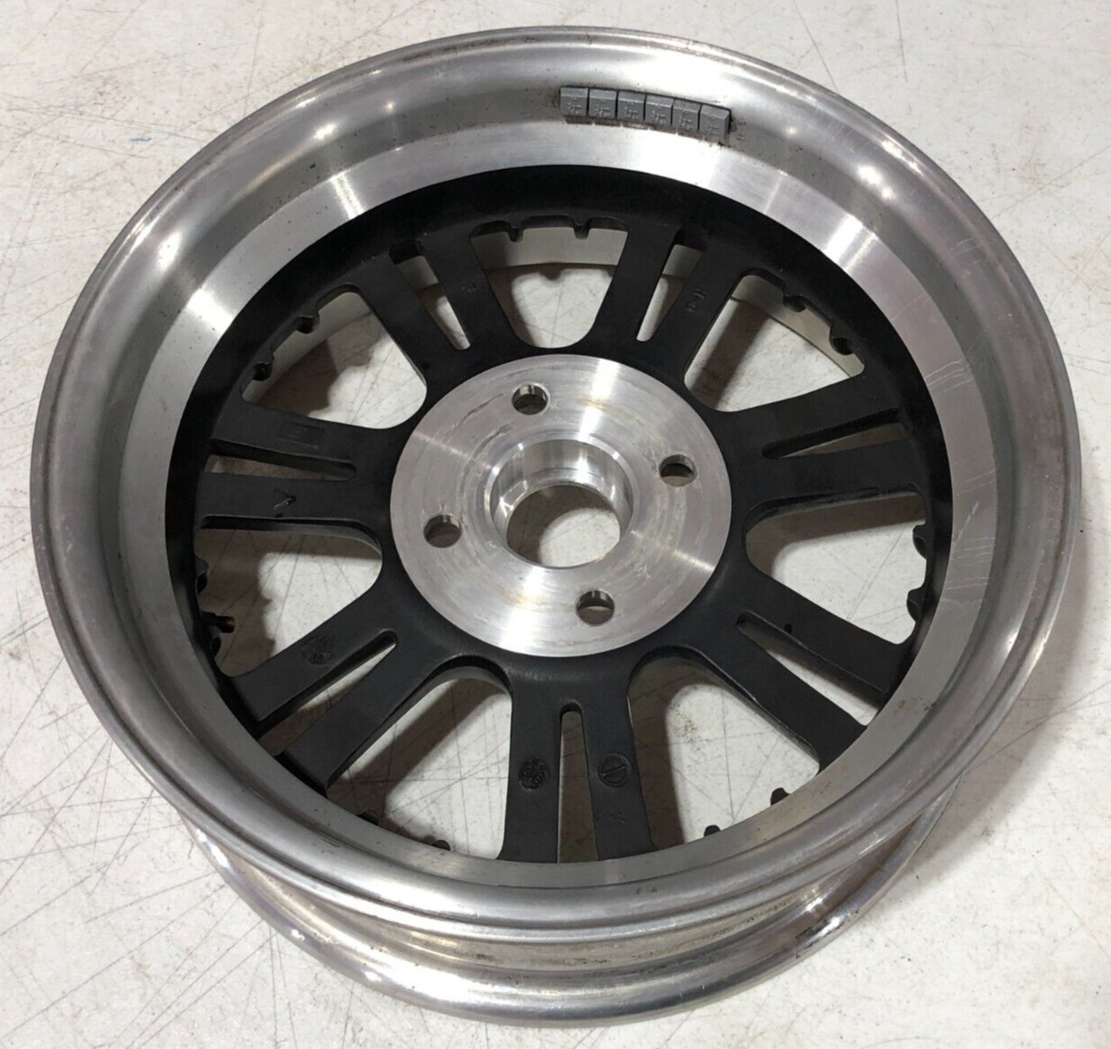 09-23 HARLEY DAVIDSON TRI GLIDE OEM REAR 15″x5.5″ RIM WHEEL 83327-09 40900070
