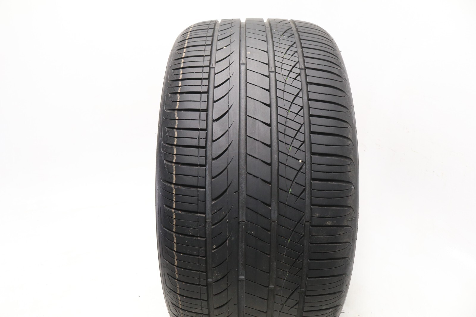 Used 285/35R20 Hankook Ventus S1 Noble2 MOE-S HRS Sound Absorber – 104H – 9.5/32
