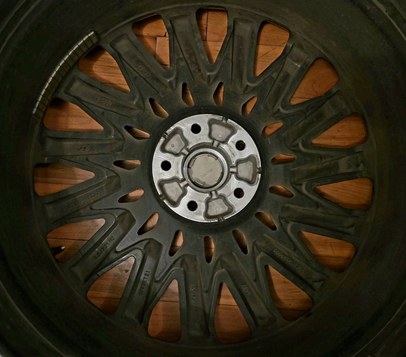 GENUINE 21″ Hyundai Factory SINGLE Calligraphy Black Rim OEM Wheel 24 25 SantaFe