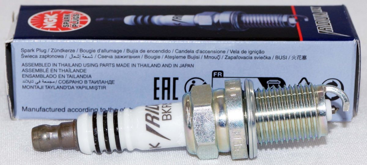 Set of 4 Genuine NGK 6341 Iridium IX Spark Plug BKR5EIX