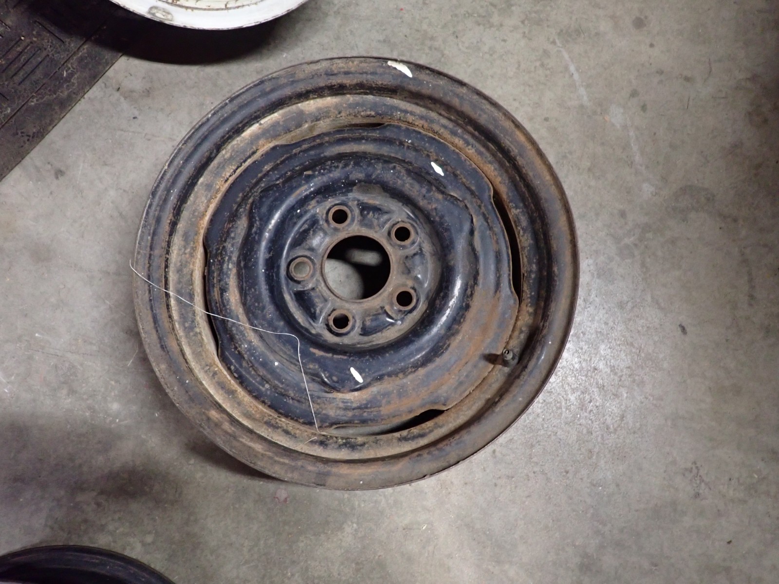 AMC Rambler 15″ Tire Wheel Rim 4.5″ x 4.5″ Wide Fits 1958-63 Cars 3153618