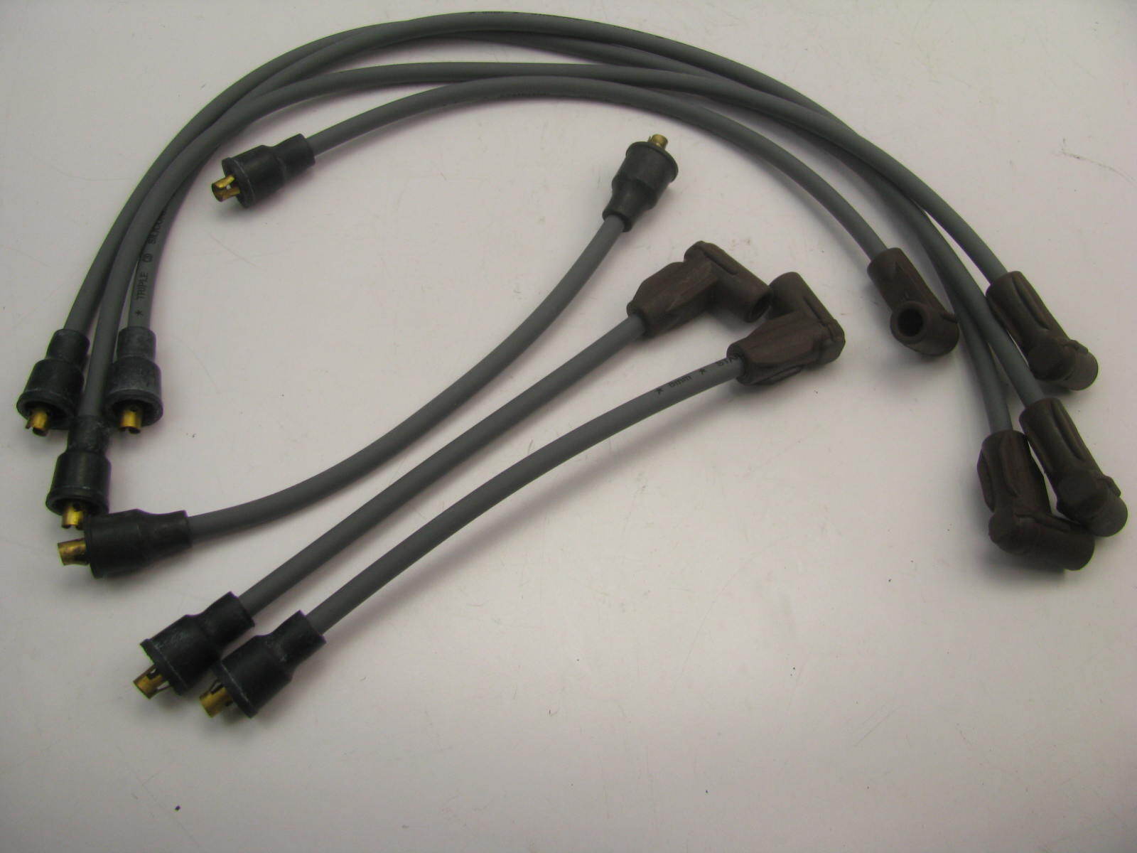 UNIVERSAL – Marine Boat 6-cylinder Engine Ignition Spark Plug Wire Set 4605M