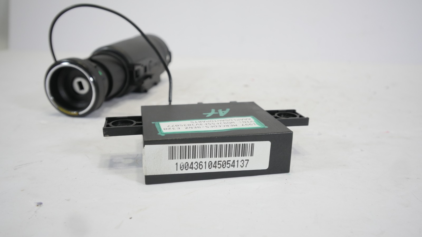 ?Mercedes W210 E300 E320 E420 Ignition Lock Housing w/ Switch, Key, and Module