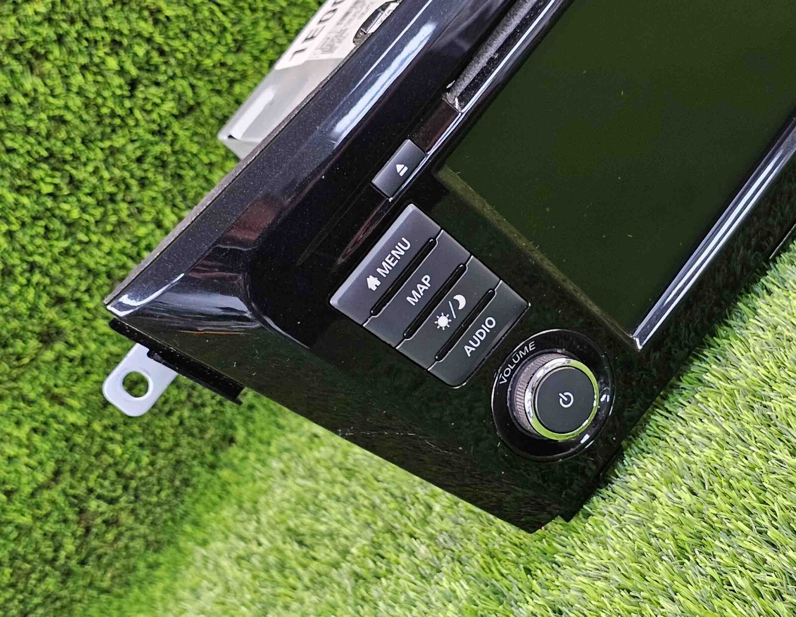 25915-8FM0B Nissan Rogue 2018-2019 GPS Navigation Radio Display Unit OEM