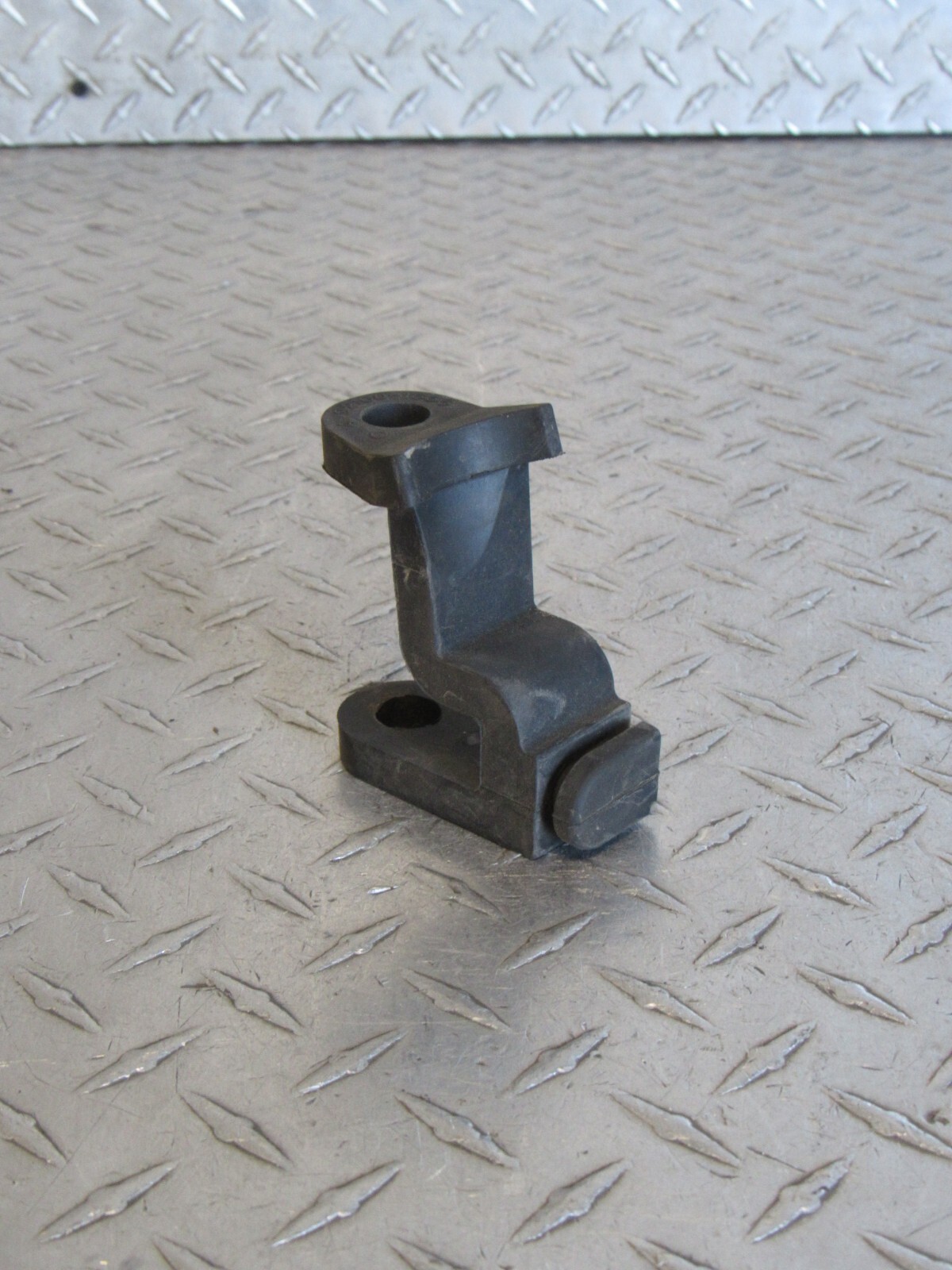 1998 98 KAWASAKI ZX750P ZX 750 ZX7R ZX7 NINJA AIR CLEANER MOUNT DAMPER