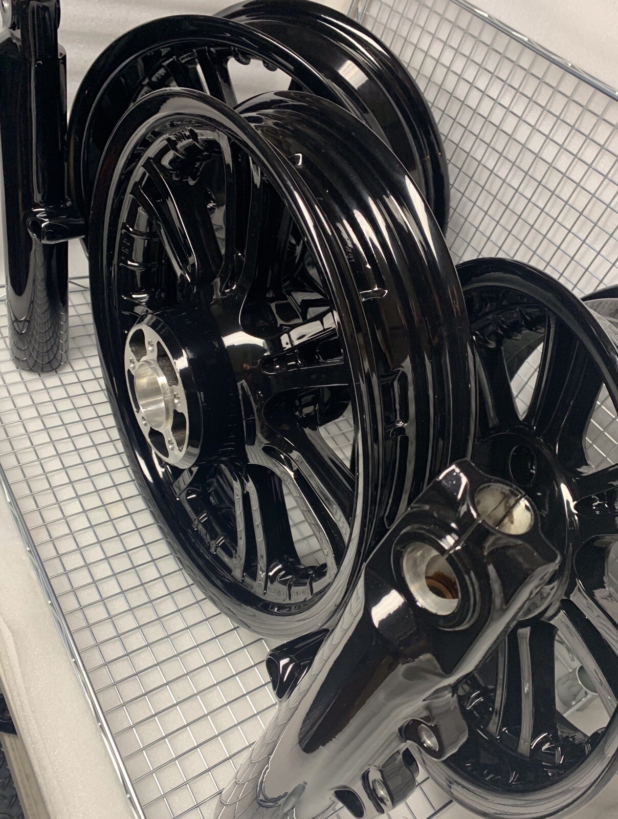 Harley Tri Glide Trike 2014 -24 GLOSS BLACK WHEELS BEARINGS ROTORS OUTRIGHT