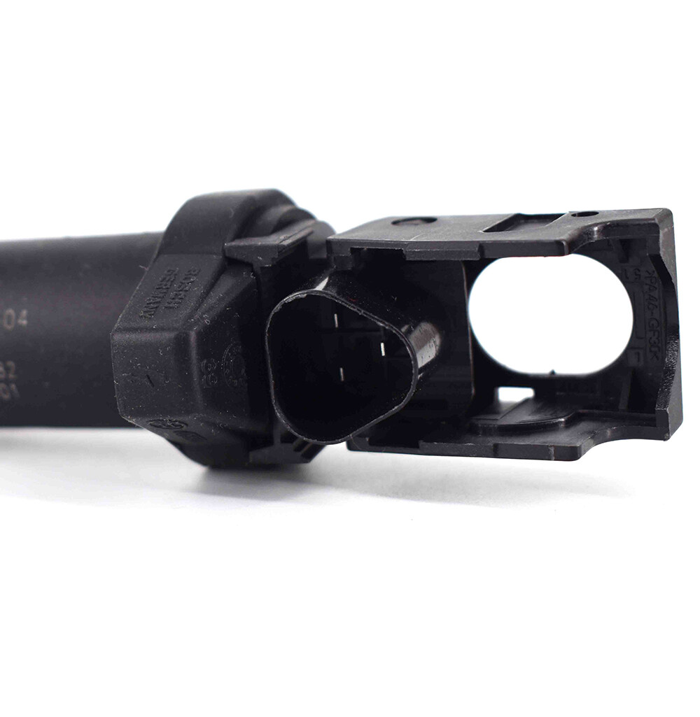 1 Pack For BMW Ignition Coil Updated W/ Connector Boot Genuine Bosch 0221504470