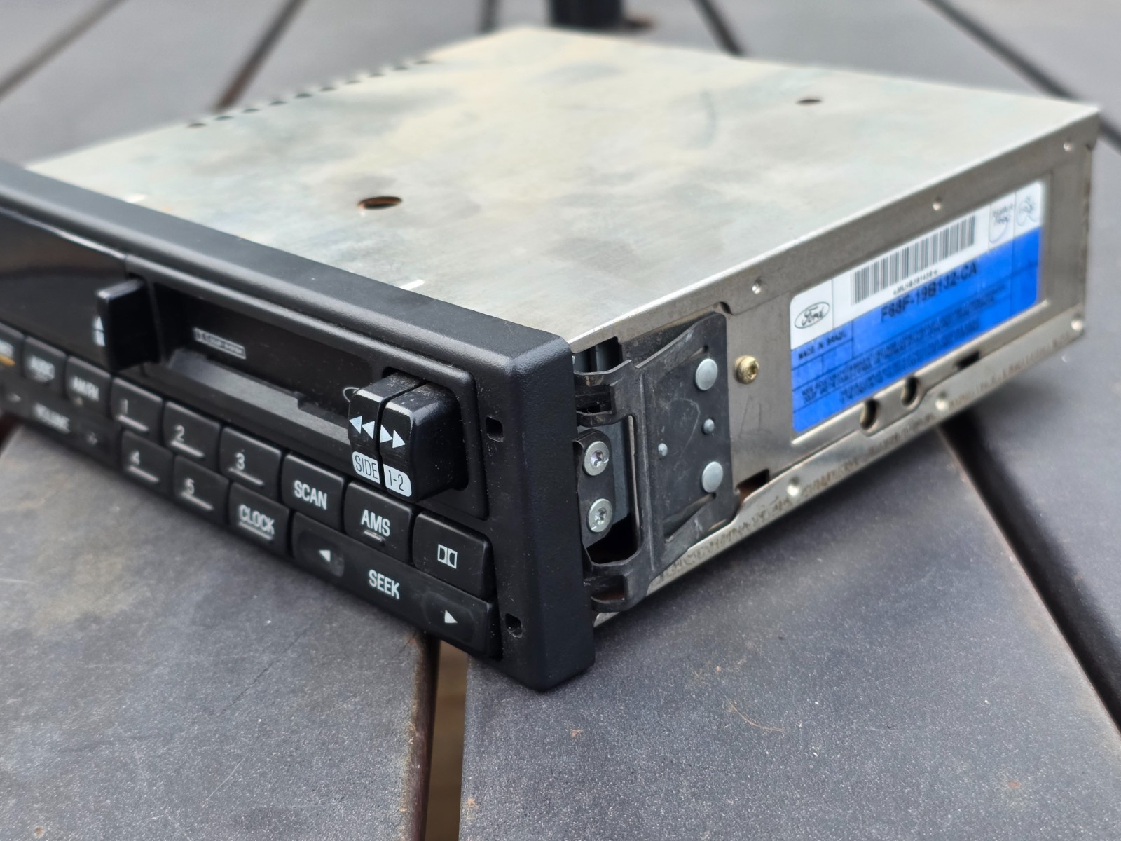 1990’s FORD MUSTANG THUNDERBIRD F150 AM/FM CASSETTE HEAD UNIT F68F-19B132-CA OEM