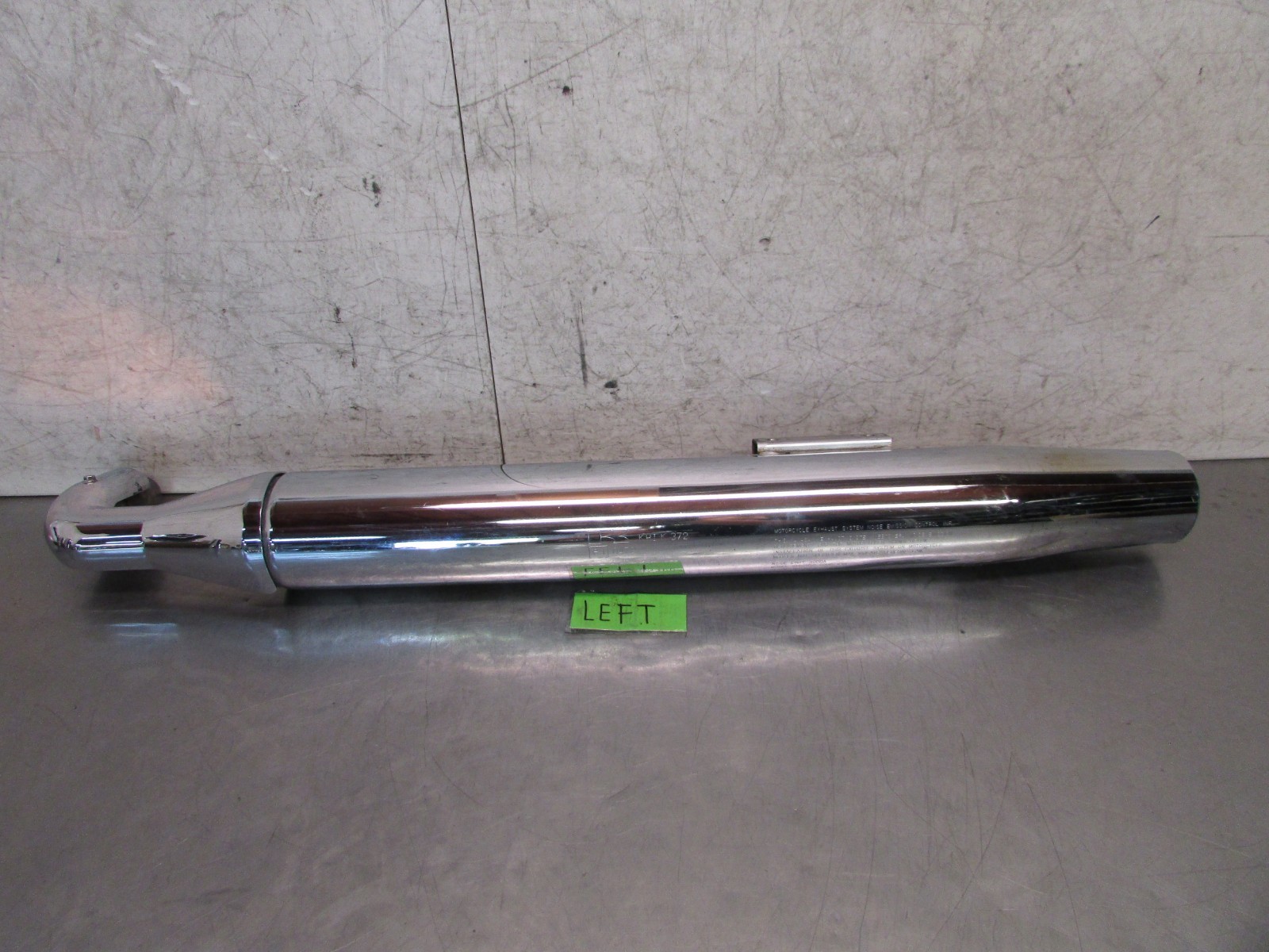 240 G KAWASAKI VULCAN VN 1500 NOMAD CARBUR 2000 OEM REAR LEFT EXHAUST MUFFLER