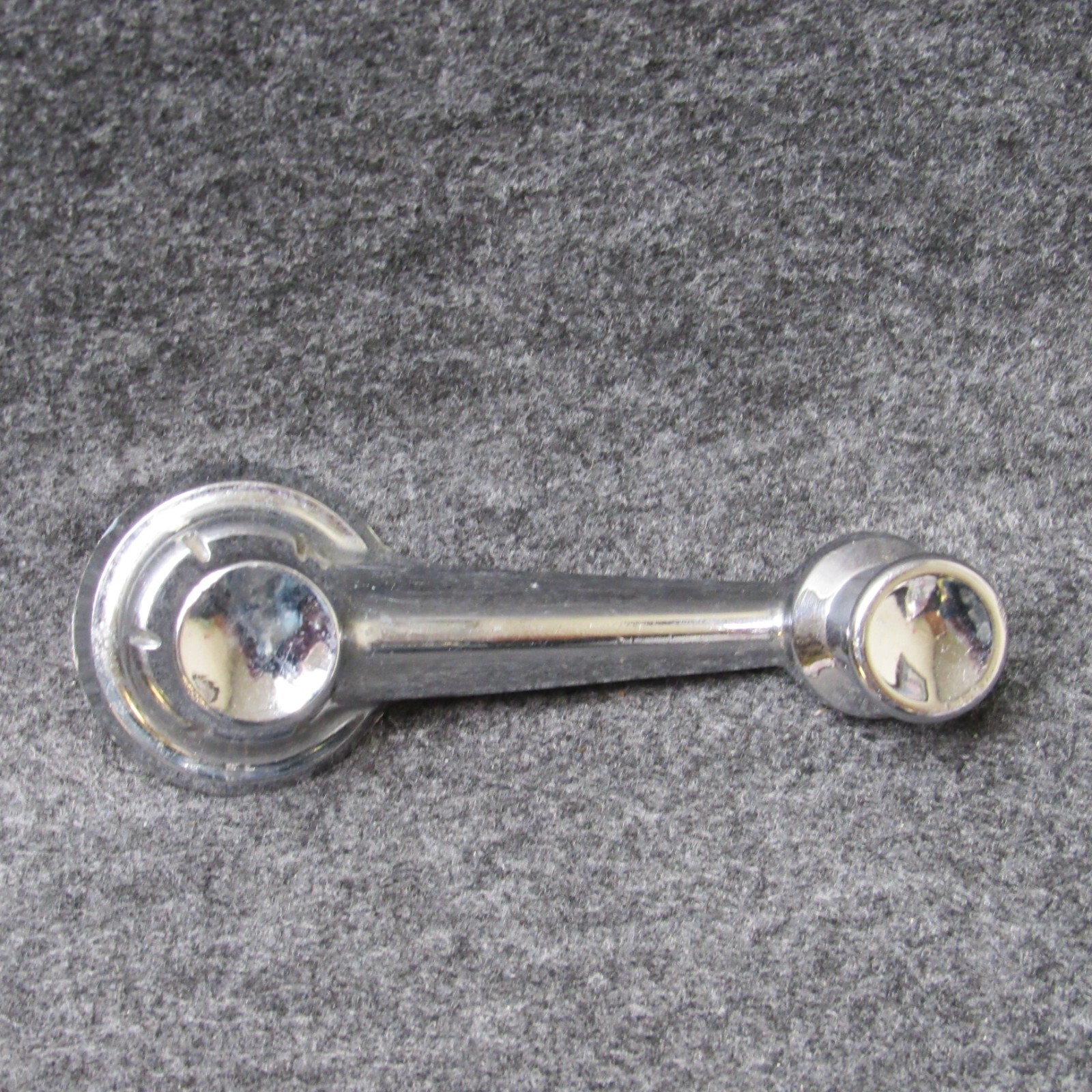 1955-1959 Windsor & New Yorker Square Shank Window Crank 1602528 Chrome 68997
