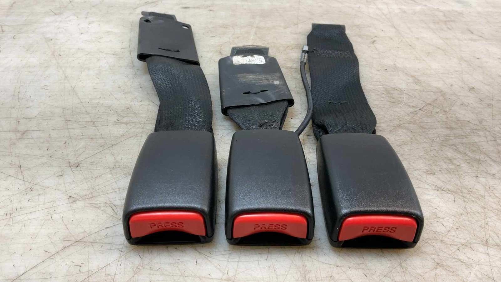 Jeep JK Wrangler OEM 4 Door Rear Seat Belt Buckles 2011 2012 2013-2017 170002