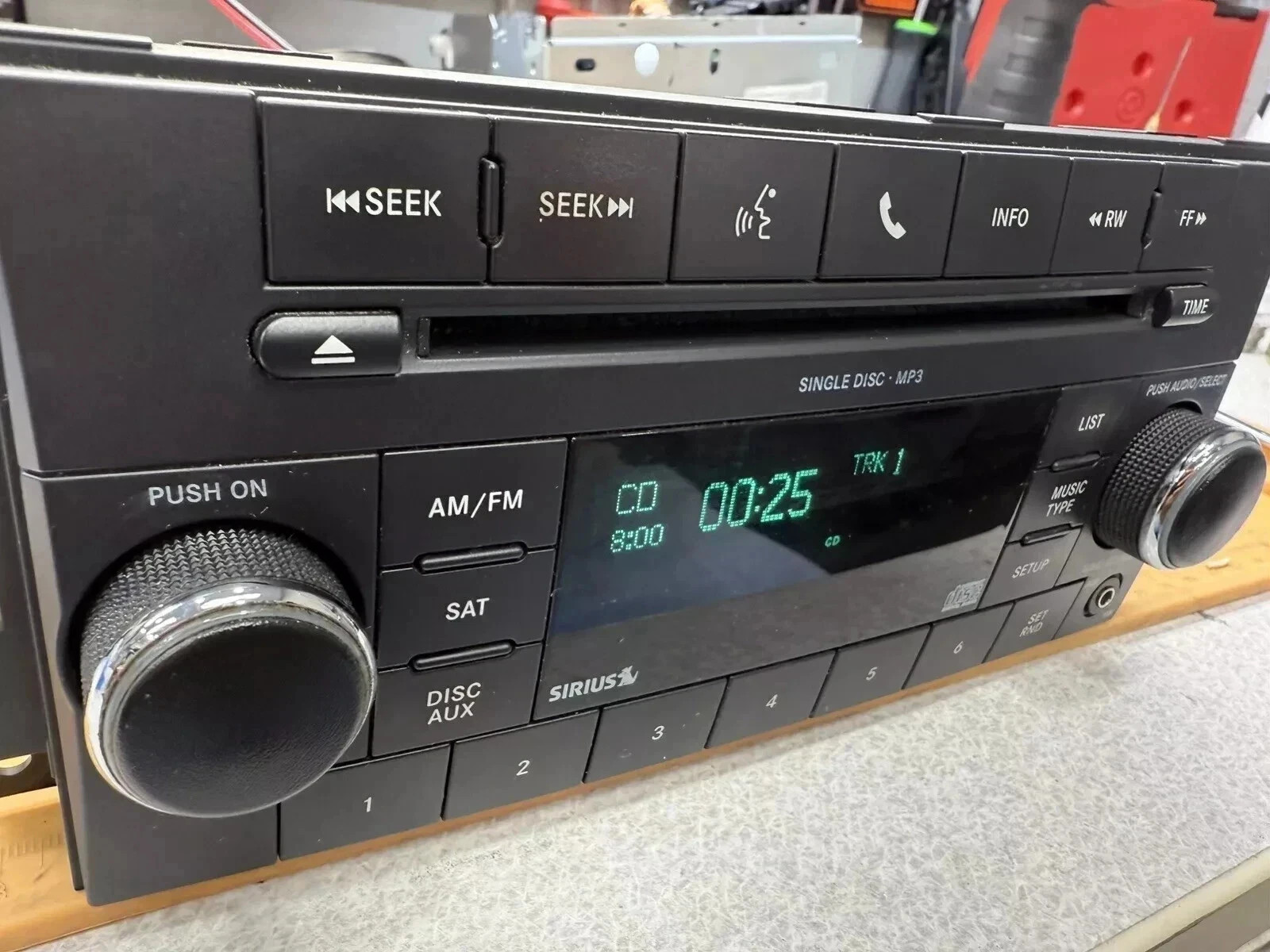 CHRYSLER DODGE JEEP RES Radio MP3/CD Player UConnect BT, AUX-IN P/N: P05091115AC