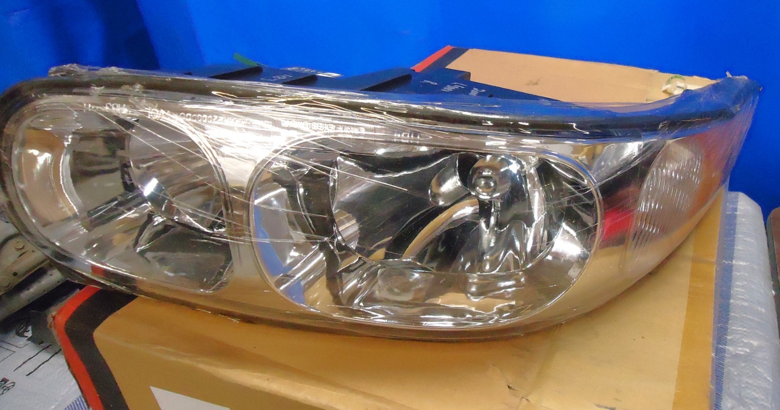 Fits 2000 Buick LeSabre Headlight Assembly Right Side Eagle Eyes