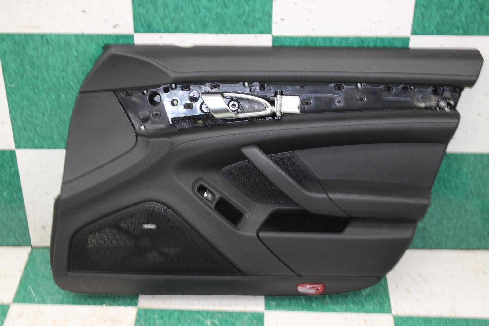⚠️NOTE⚠️ 10-16 Panamera Black Front Passenger Right Interior Door Trim Panel OEM