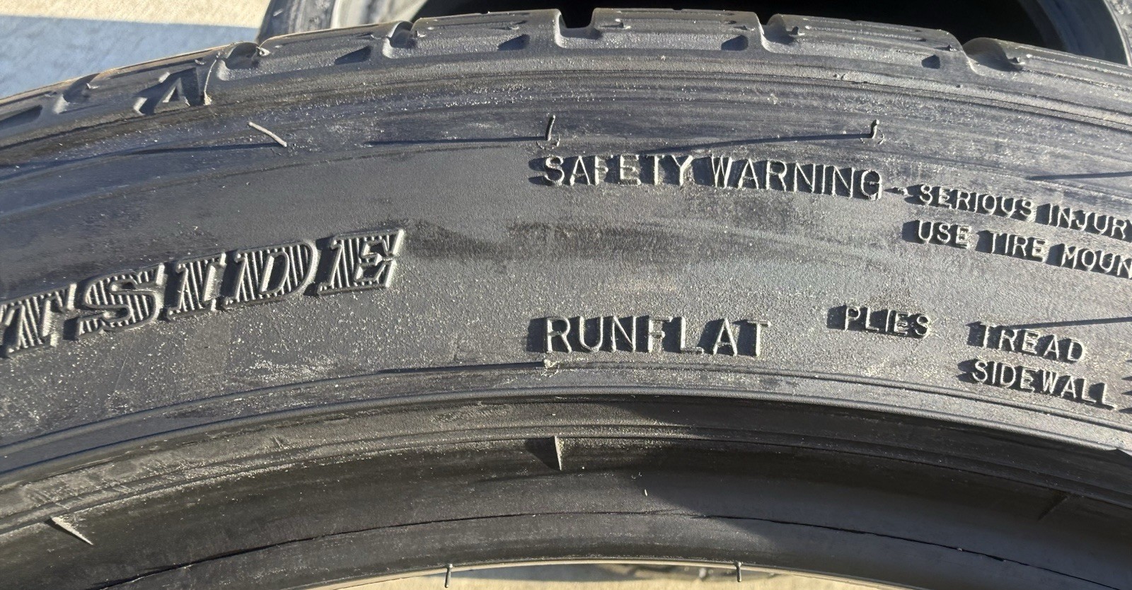 TWO BRAND NEW 285/35R20 Dunlop SP Sport 7010 A/S DSST Nissan GTR Run Flat Tires!