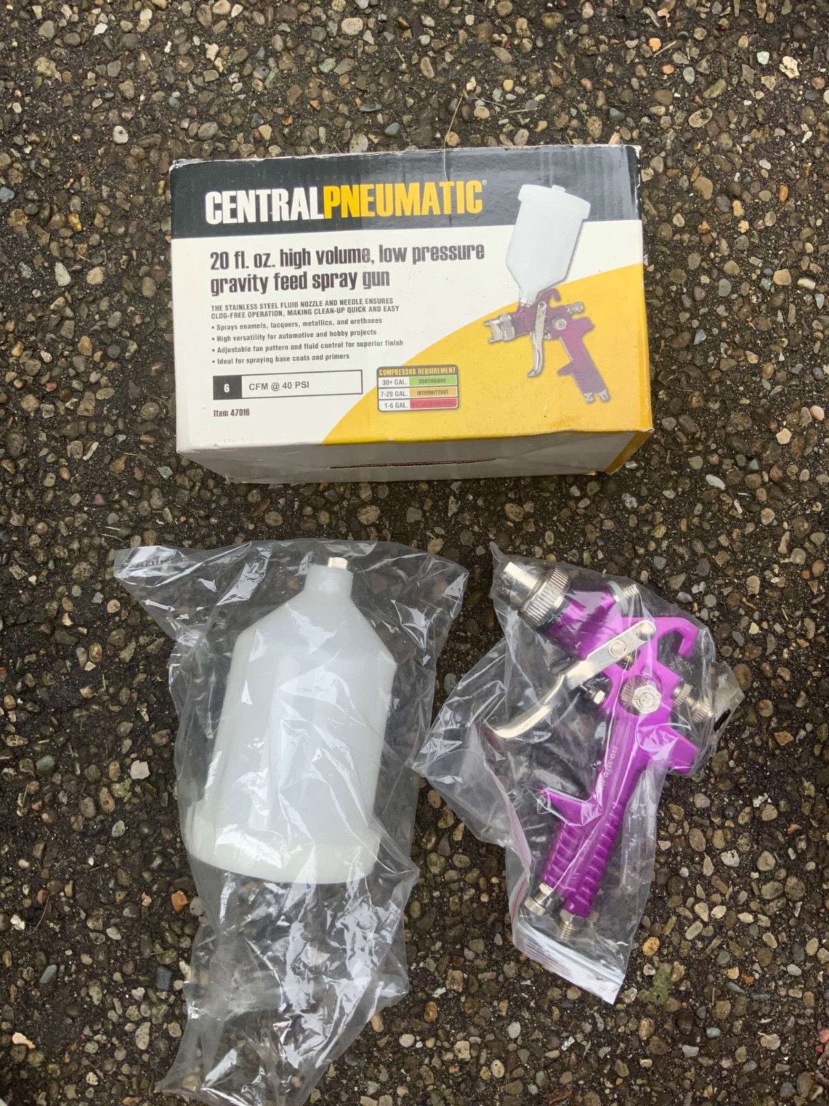 Central Pneumatic 20fl oz High Volume Low Pressure Gravity Feed Spray Gun NEW