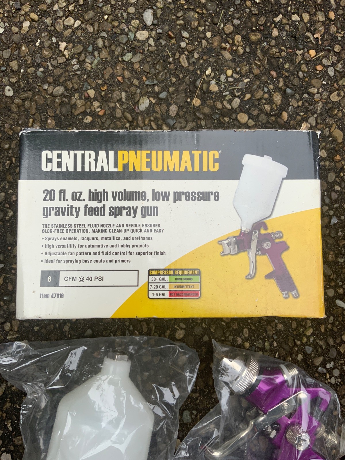 Central Pneumatic 20fl oz High Volume Low Pressure Gravity Feed Spray Gun NEW
