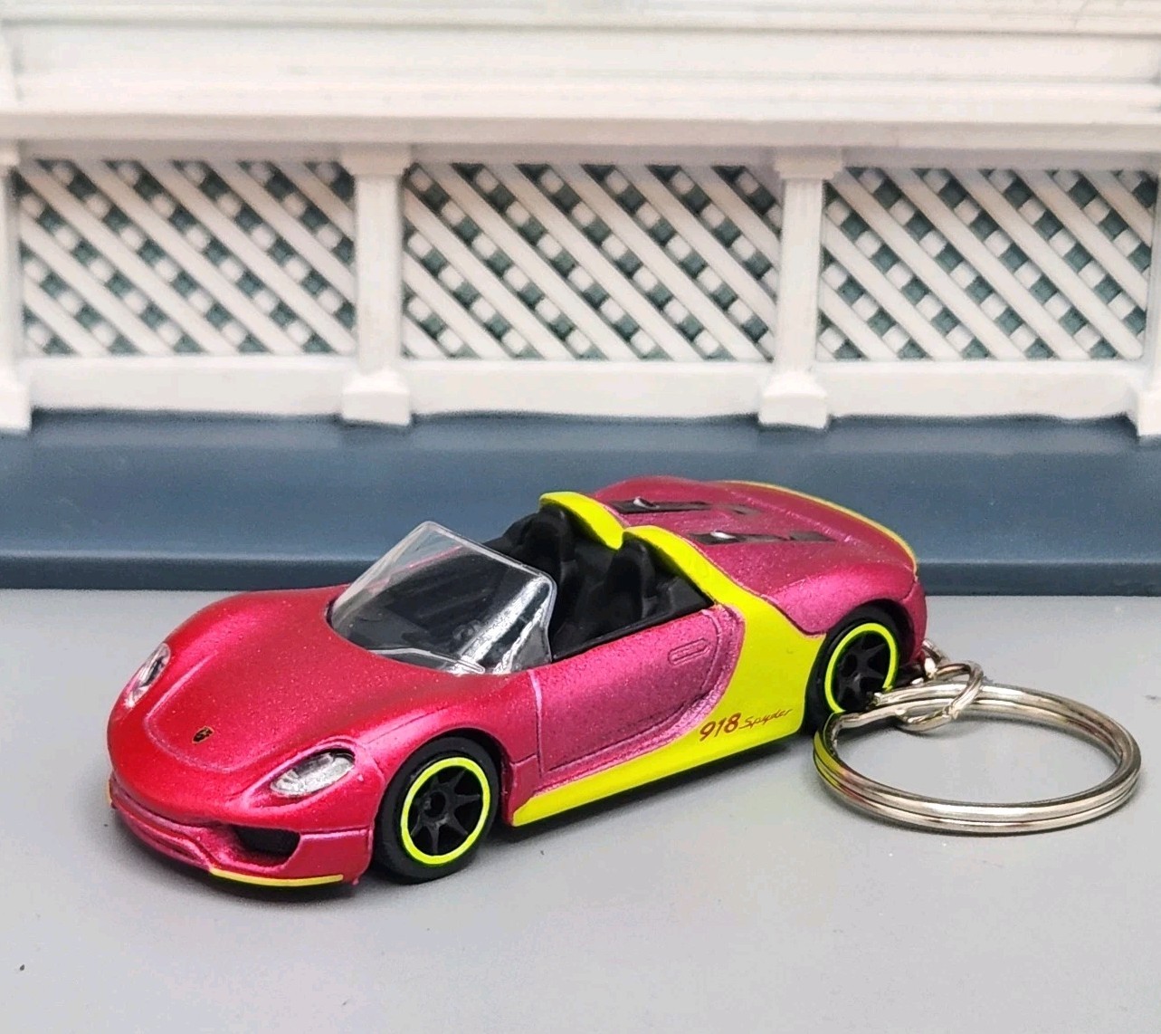 Porsche 918 Spyder Pink Custom 1/64 Scale Diecast 🎁GREAT GIFT🎁