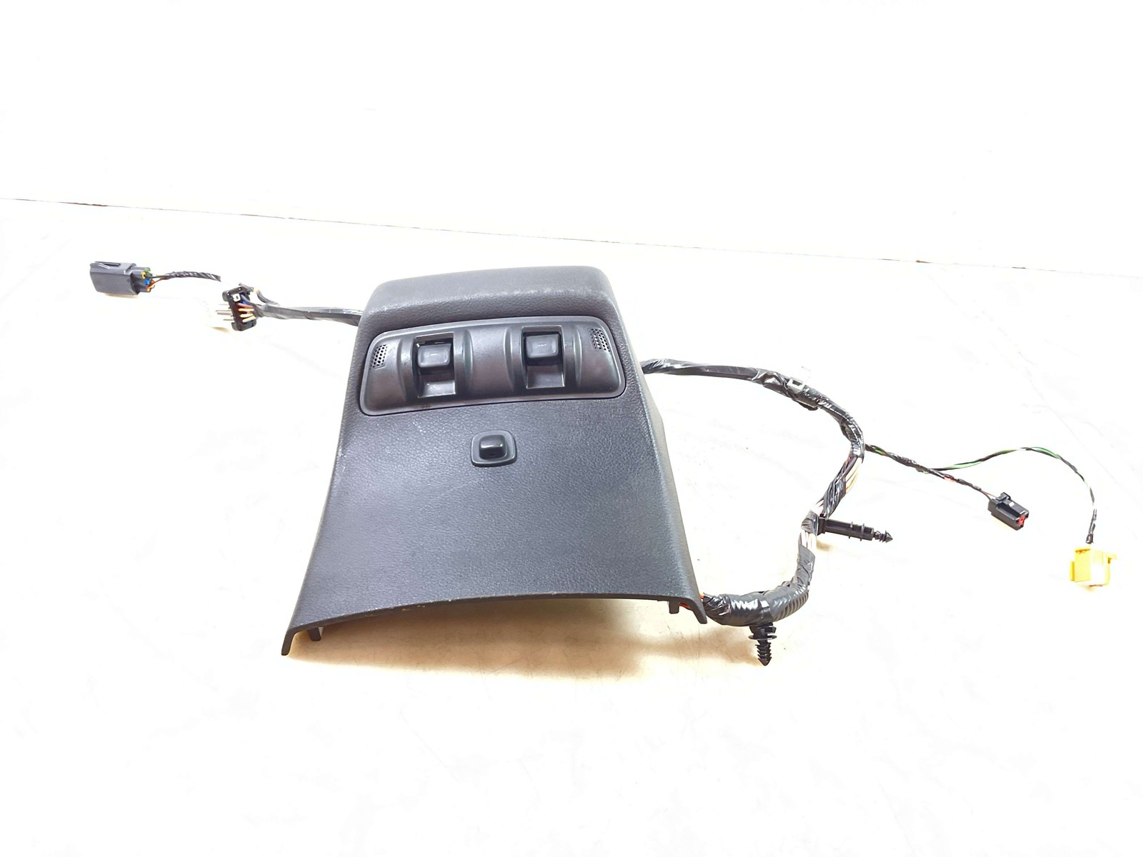 Used Front Lower Center Console fits: 2015 Jeep Wrangler floor Front Lower Grade