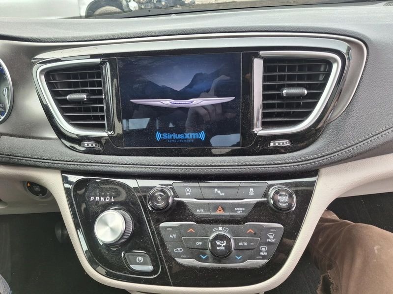2018-2020 Chrysler Pacifica Display Screen Radio Reciever Panel – OEM