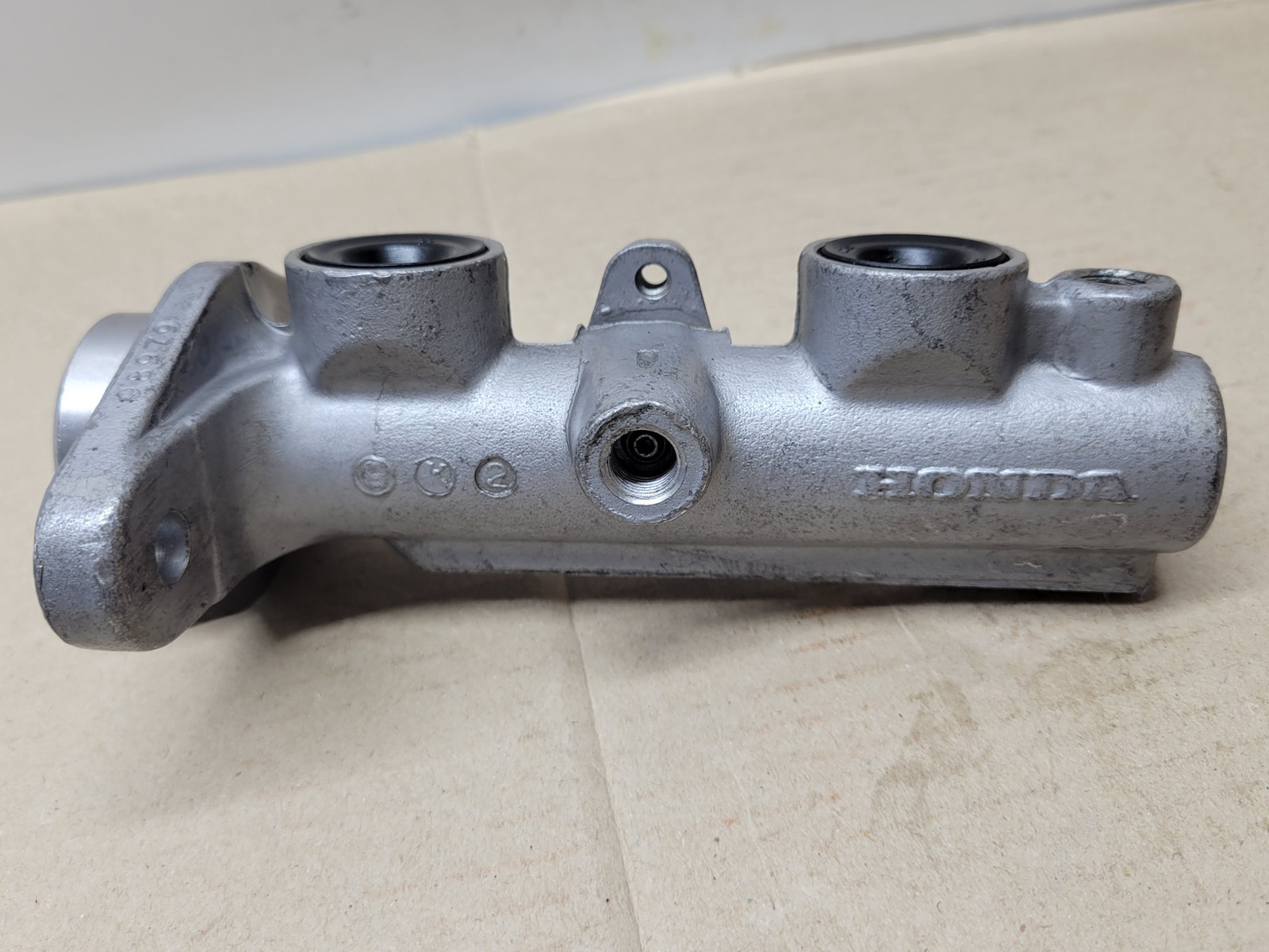 11-2771 Brake Master Cylinder 1996-2000 Honda Civic GX SI HX LX DX 1.6L L4 FWD