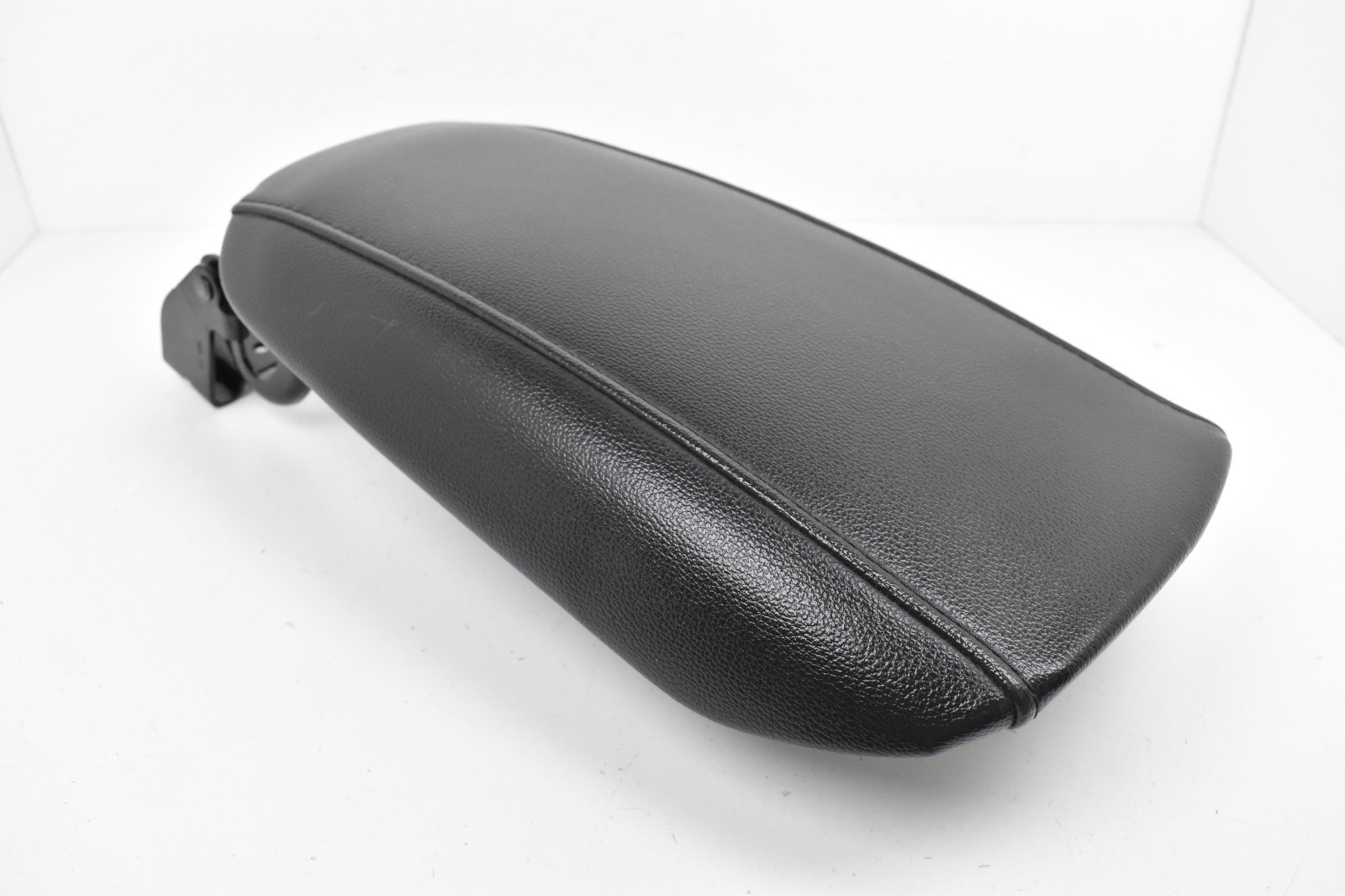 DEFECT 2013-2016 Ford Fusion Center Console Black Leather Armrest Top Lid OEM