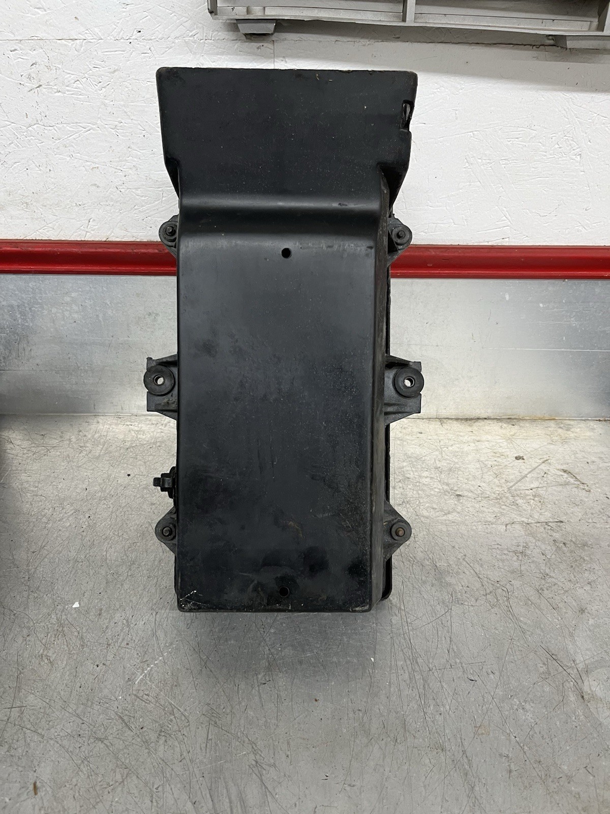 1987-96 Ford Truck F150 BRONCO F250 F350 4.9L 5.0L 5.8L 7.5L Air Box Air Cleaner