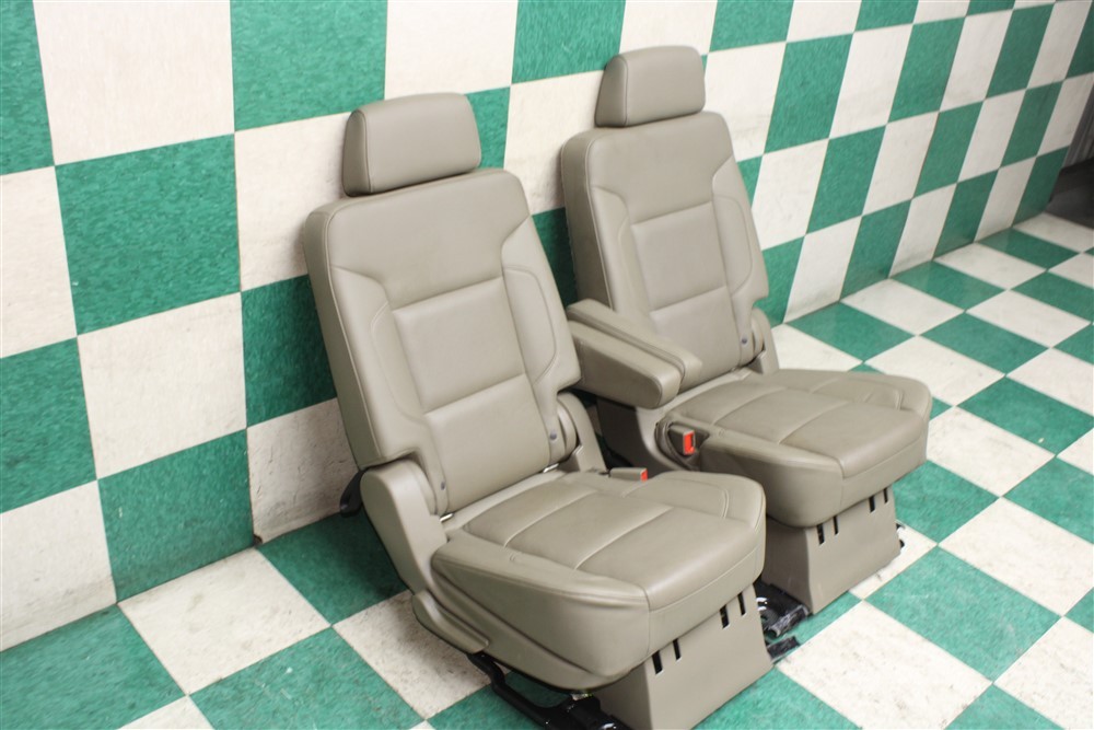 15′ GM SUV SWB Dune Gray Leather Rear Second 2nd Row Captains Heat Seats Pair OE