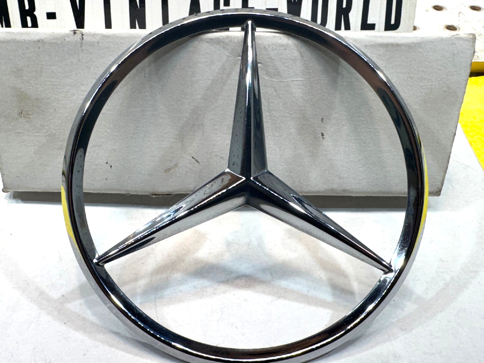 Genuine Mercedes 1982-1985 C126 380SEC coupe original METAL rear OEM MBZ 1 Star