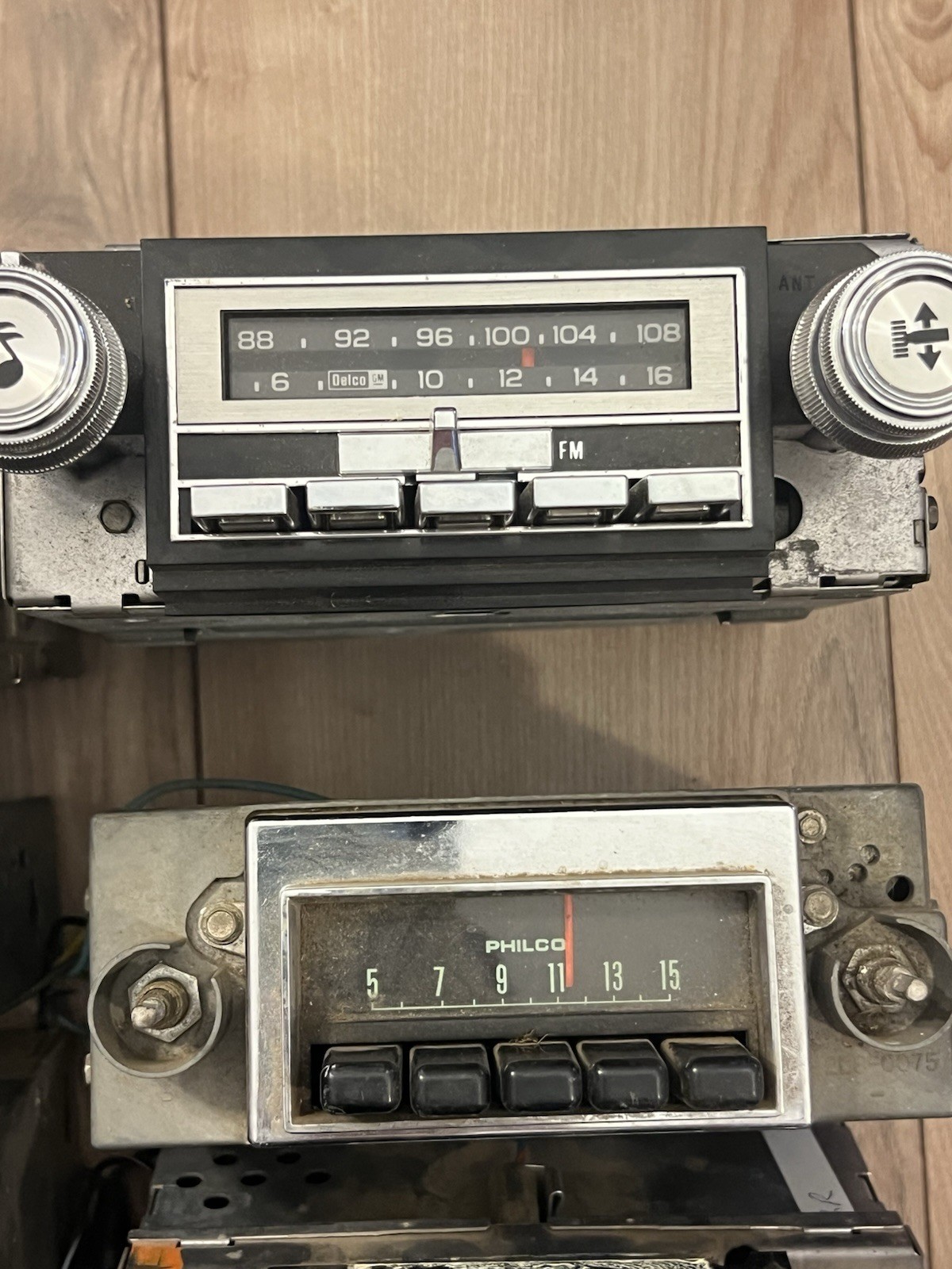 Lot Of 6 VTG 70s 80s Car Stereos FM AM 8 Track Cassette Ford Audiovox Untested