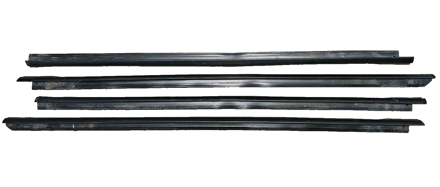 ?03-07 SATURN ION 4-DOOR OUTSIDE WINDOW BELT TRIM MOLDINGS OEM GM