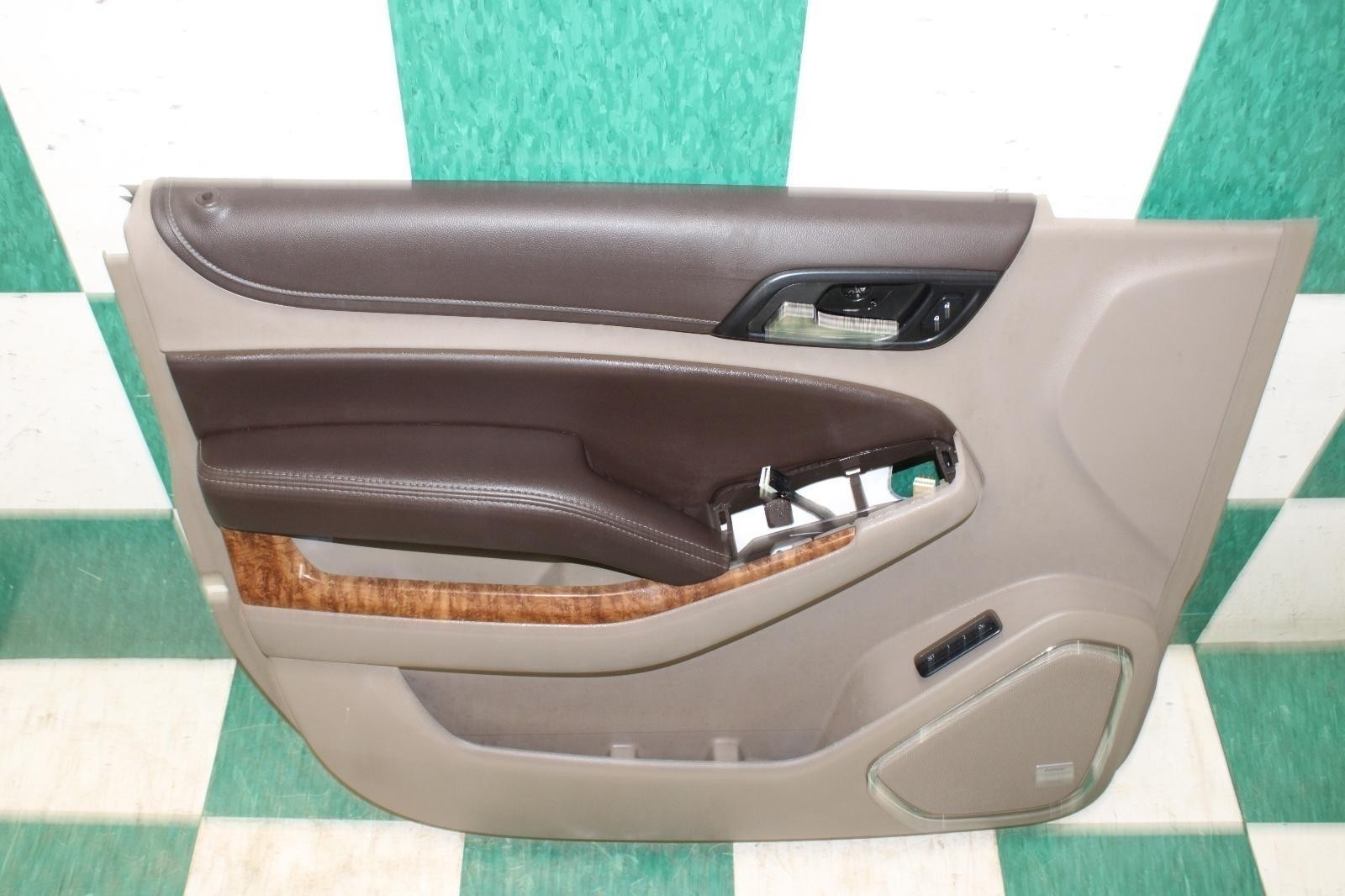 15-20 Suburban 1500 Cocoa Dune Woodgrain Front LF Door Trim Panel Factory Driver