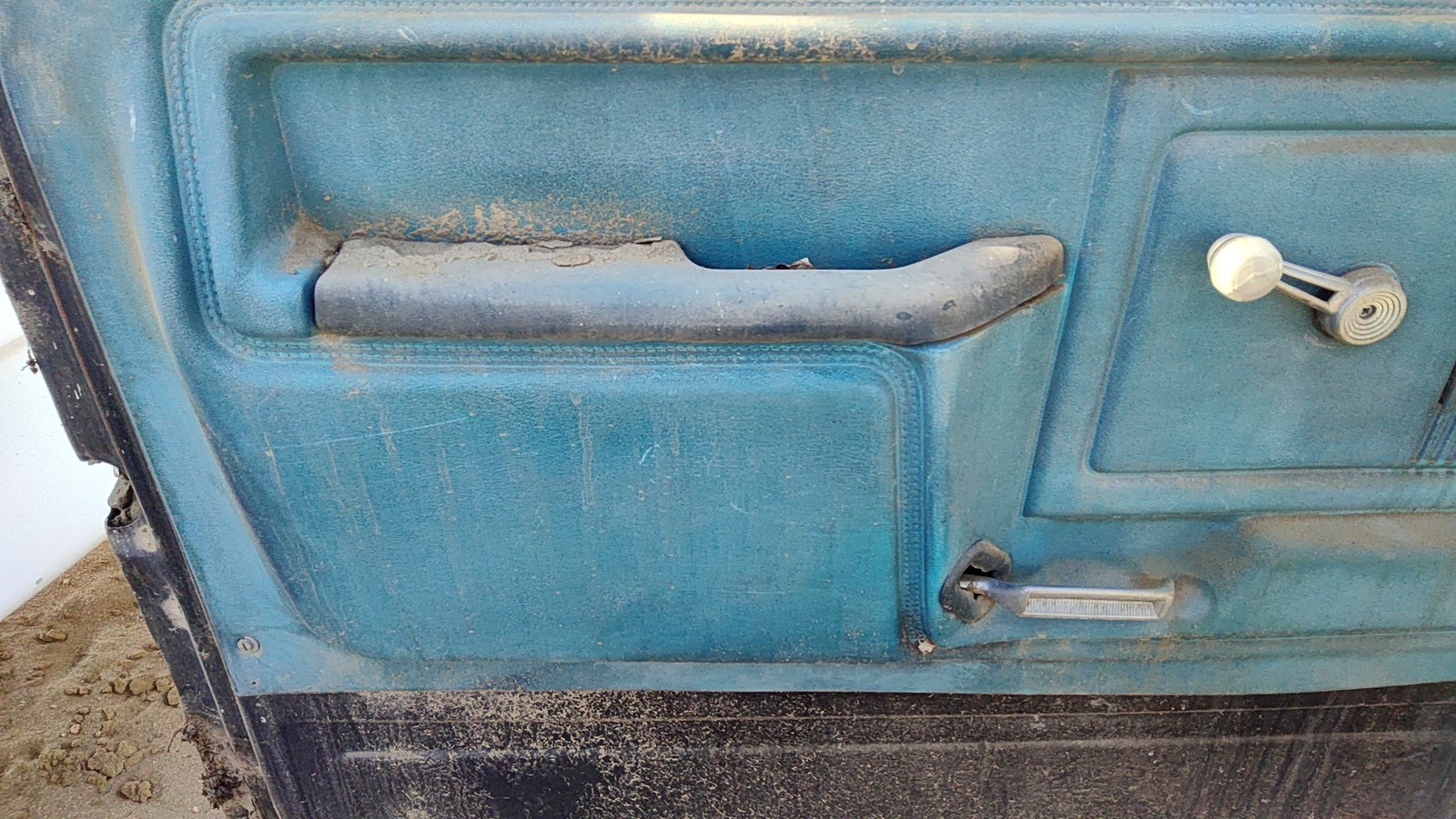 1980-1986 Ford F150 Driver Left Front Door Trim Panel Manual Windows Oem Blue
