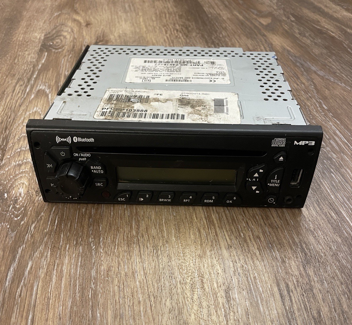 Freightliner M2 112 John Deere 5085M Radio XM Satellite Bluetooth DEA355