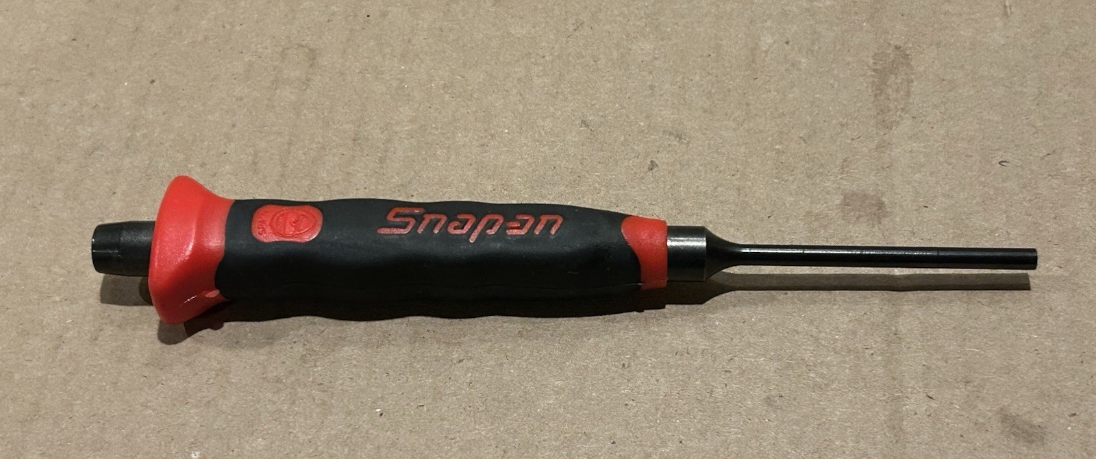 NEW. Snap-on Tools SPAIN RED Soft Grip 5/32″ Straight Pin Punch PPSG105R