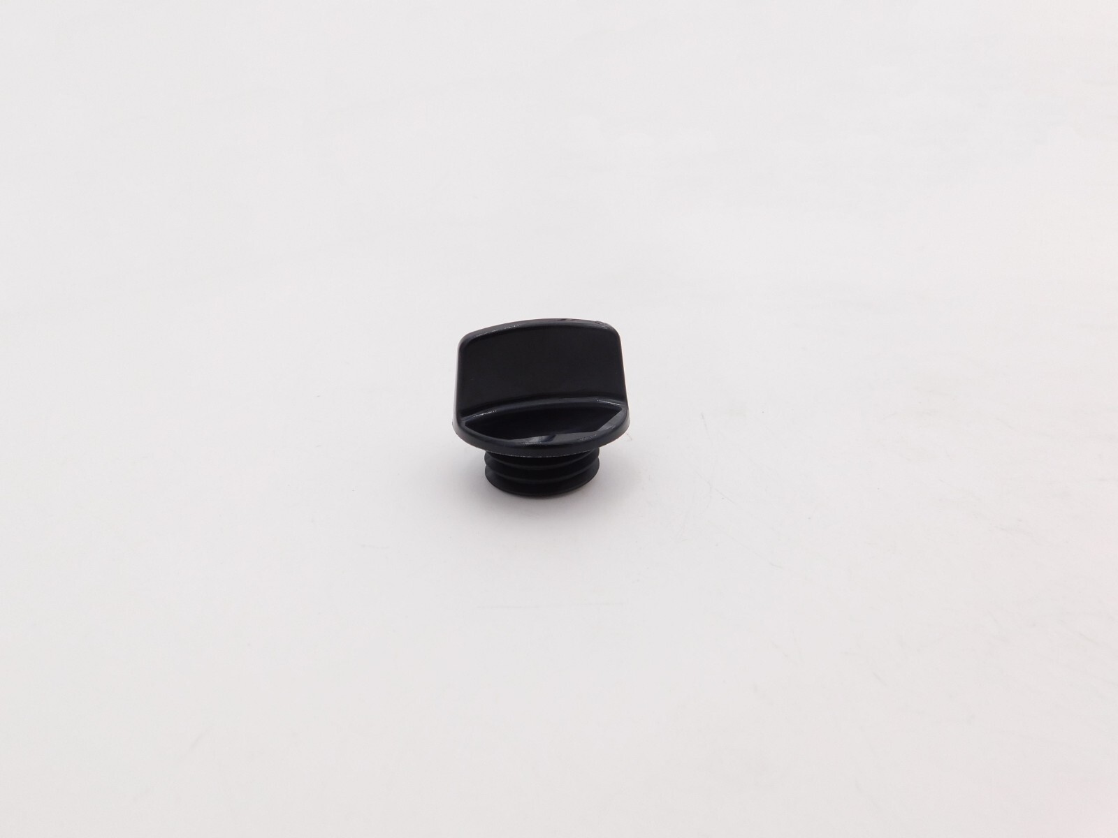 HONDA OIL FILL CAP GENUINE OEM NEW 15611-KA4-710 – SEE FITMENT
