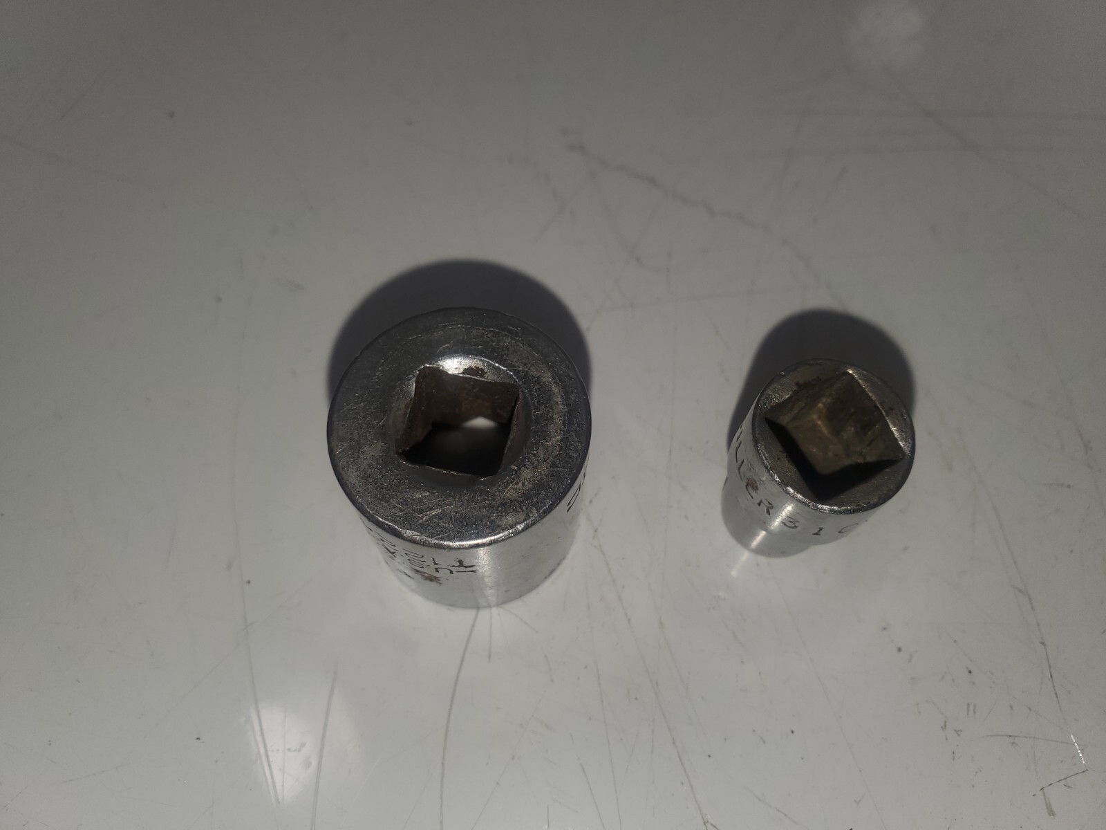 (2) Sockets Giller *3/8 Drive 5/16 310 6Pt-*MM 3/4 T1224 12Pt