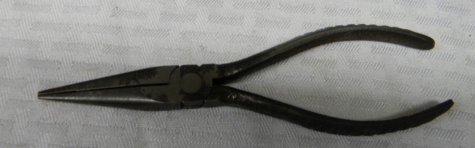 VINTAGE SNAP-ON 7-1/2″ LONG VACUUM GRIP NEEDLE NOSE PLIERS #96 MADE IN THE USA
