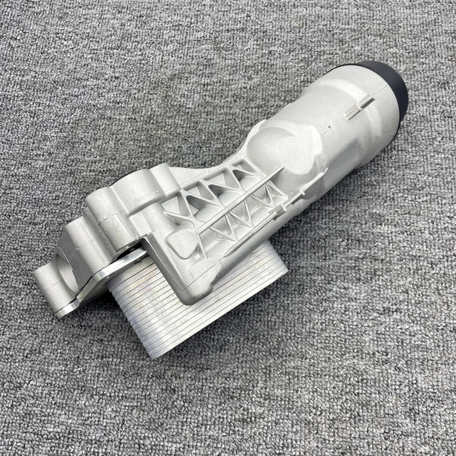 11428585235 Oil Cooler Filter Housing Assembly For 14-19 Mini Cooper BMW X1 X2