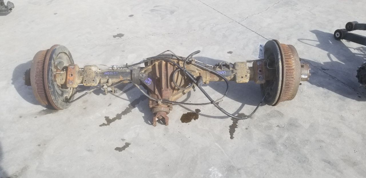98 CHEVY SUBURBAN 2500 REAR AXLE 3.73 RATIO GT4 G80 NON DUALLY