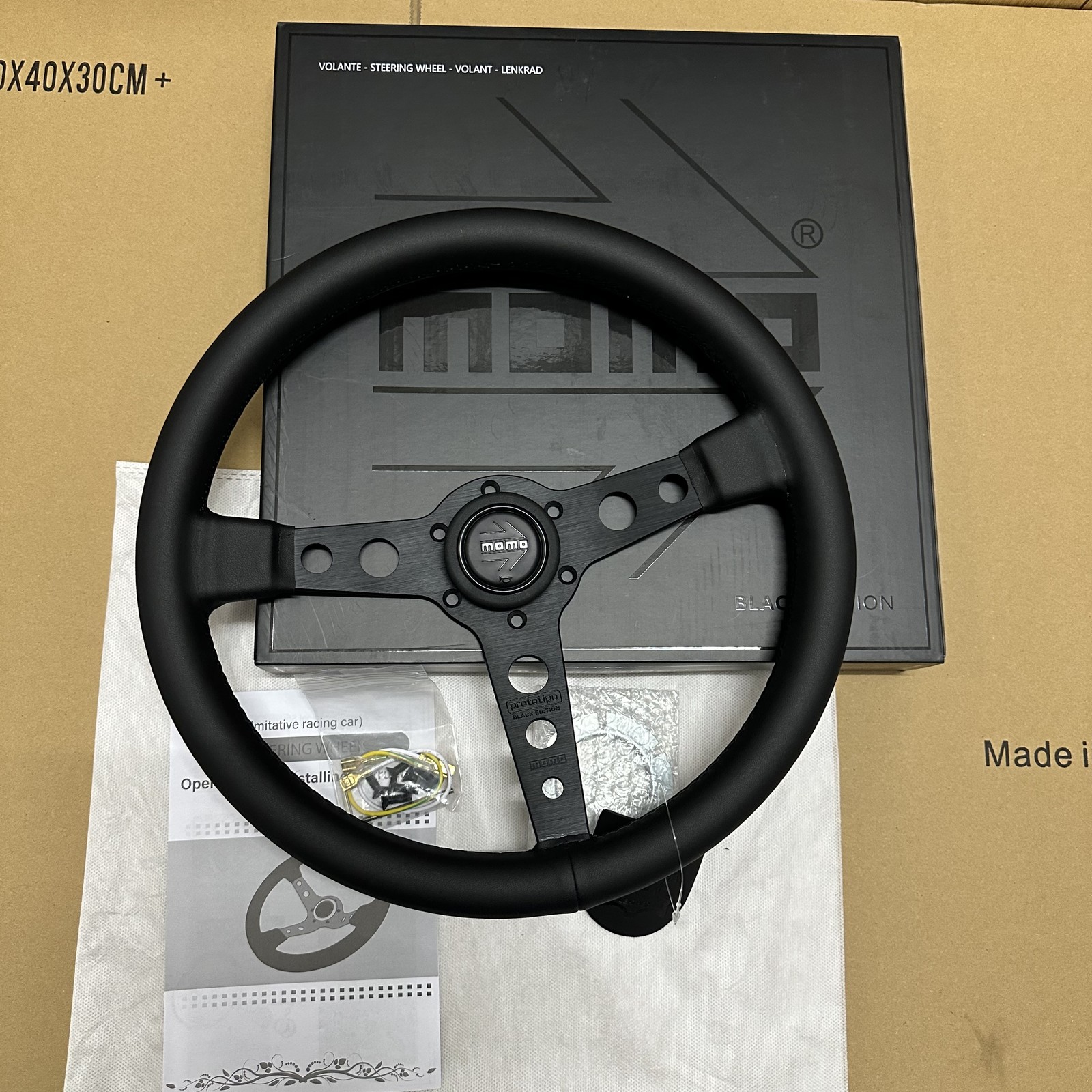 MOMO BLACK EDITION 350mm/14inch MOD07 Leather Dish Sport Steering Wheel