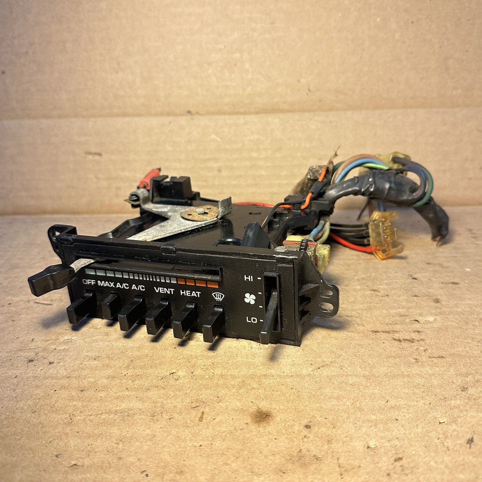 1984-1993 Dodge Ram Charger D150 W250 Truck Heater A/C Temp HVAC Climate Control