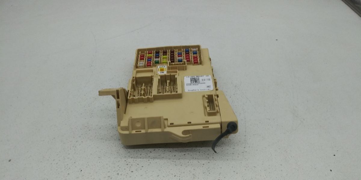 17 18 HYUNDAI ELANTRA 2.0L SDN INTERIOR CABIN DASH FUSE BOX OEM 91950-F2020